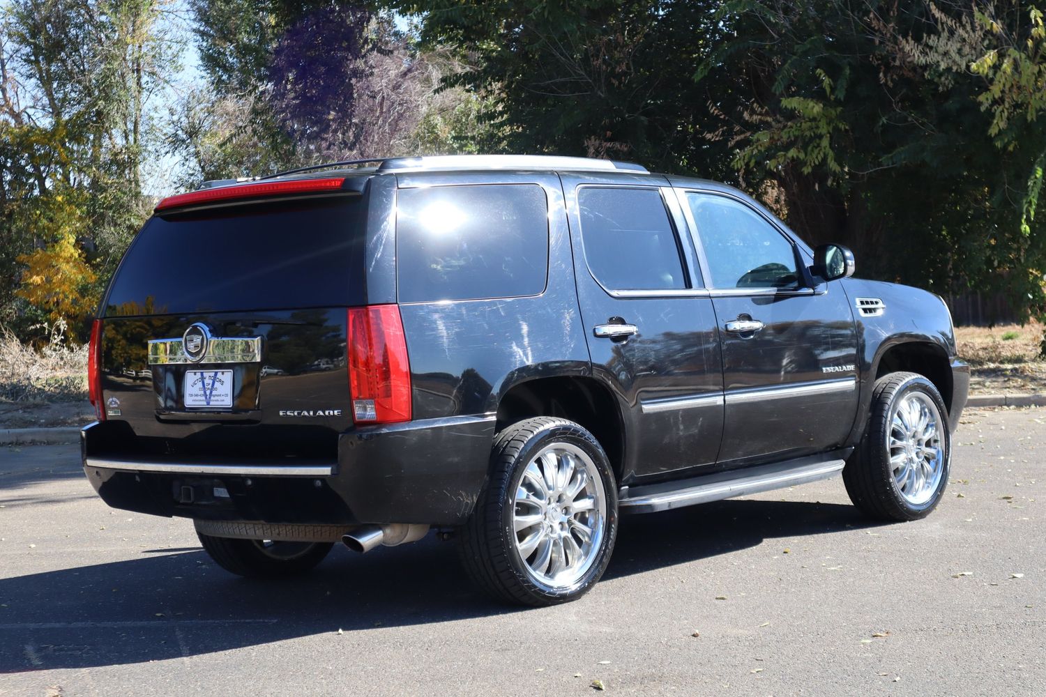 2011 Cadillac Escalade Base | Victory Motors of Colorado