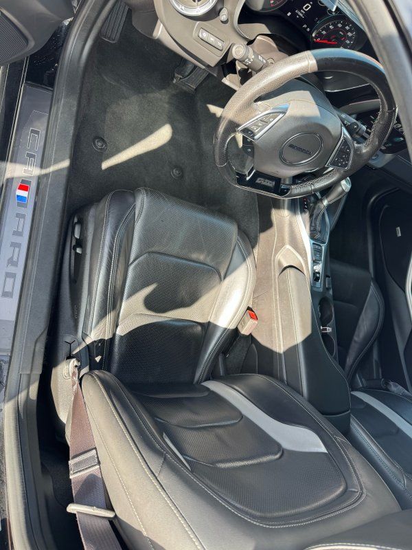 2017 Chevrolet Camaro 2LT RS photo 9