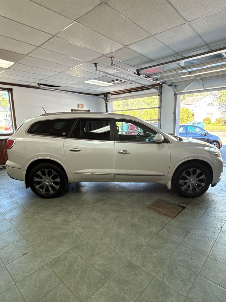 2017 Buick Enclave Premium photo 11