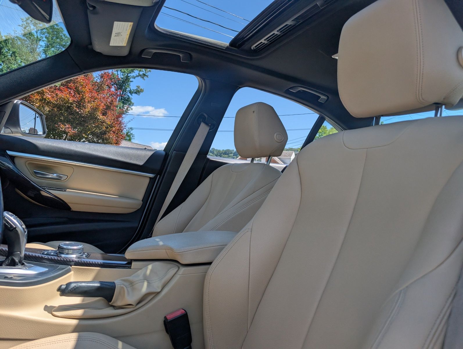 2017 BMW 330i 66