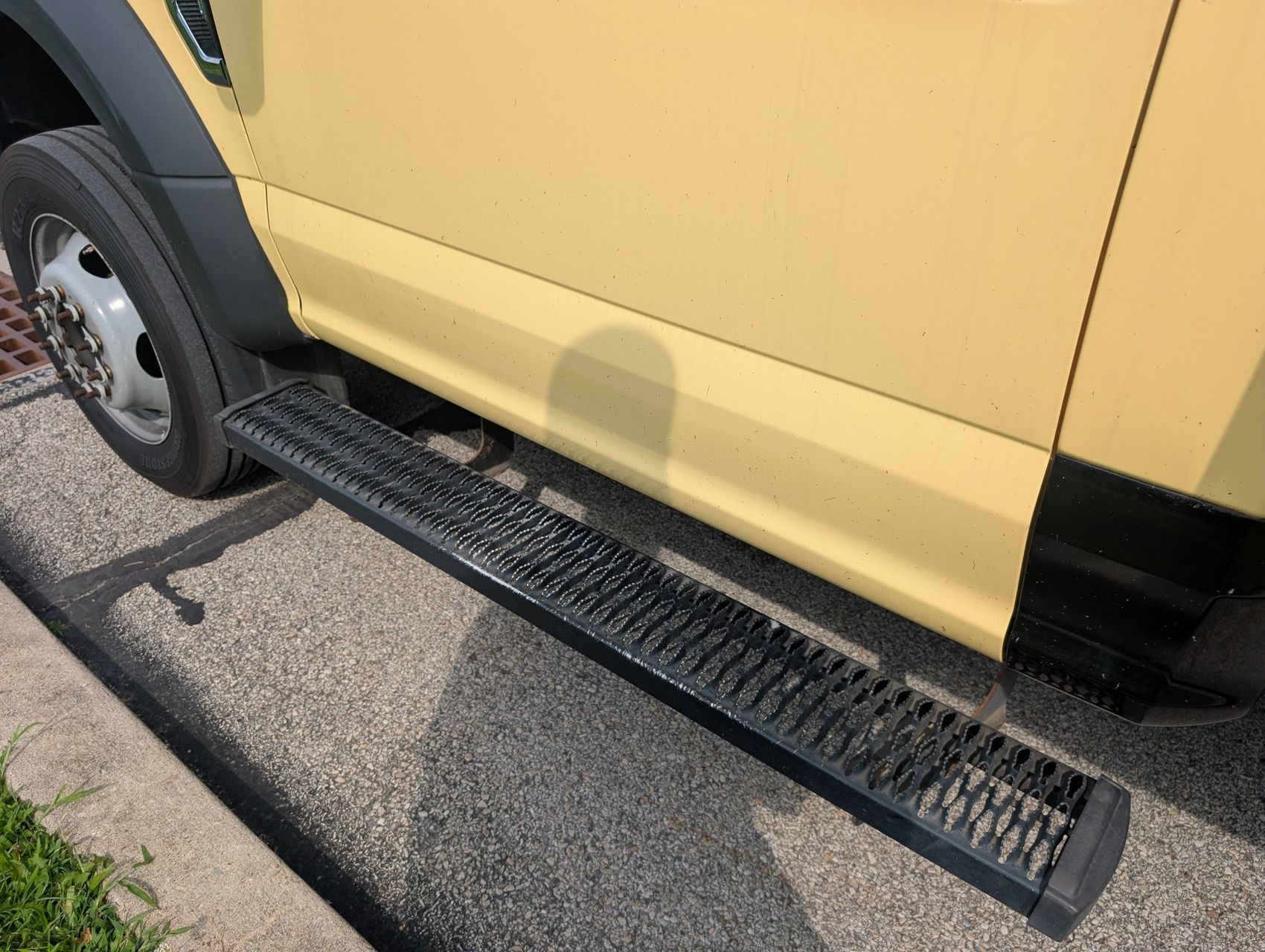 2019 Ford F-550 12