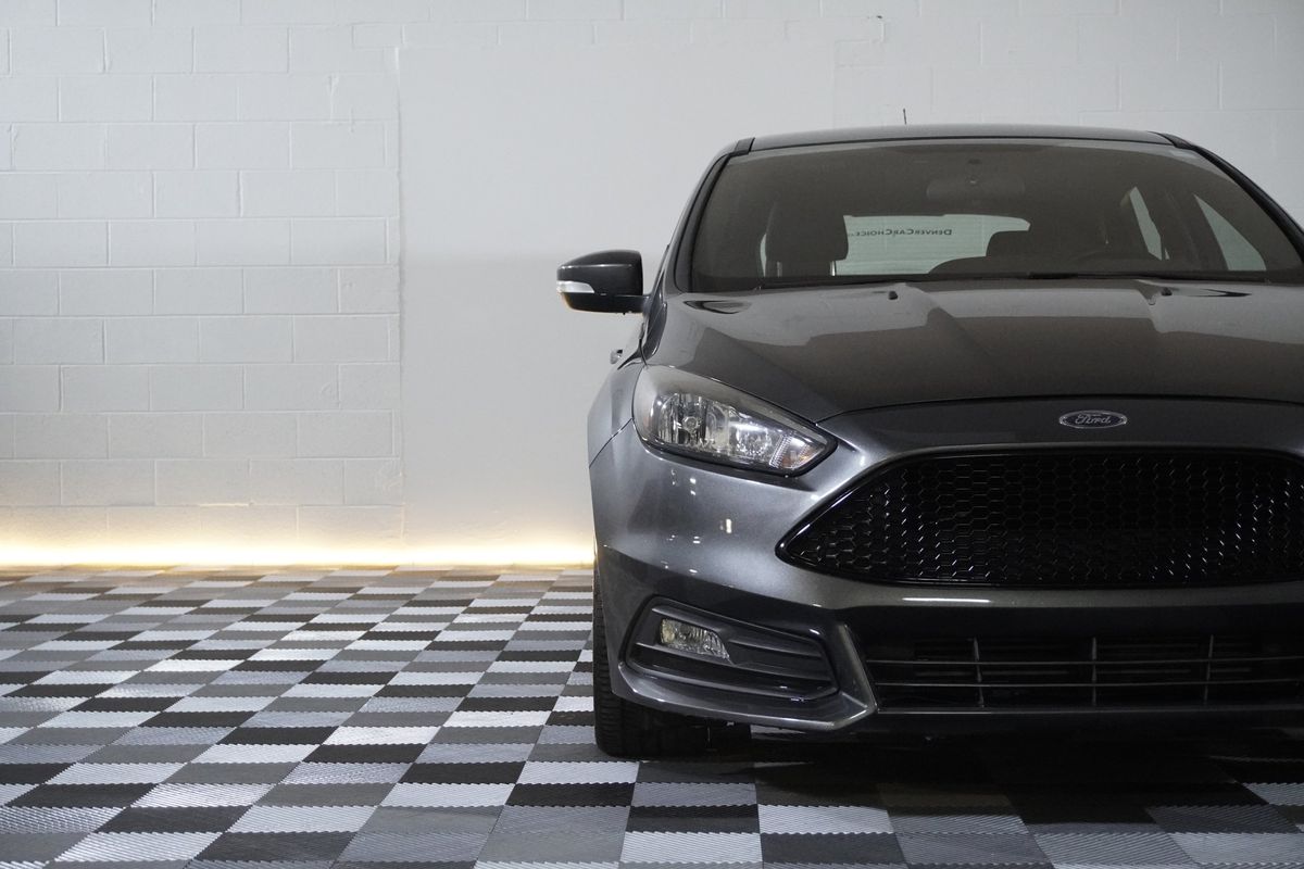 2017 Ford Focus ST 