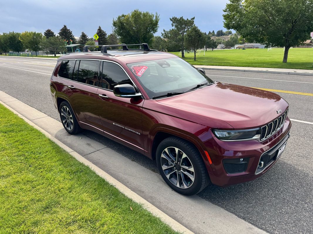 2021 Jeep Grand Cherokee L Overland's photo