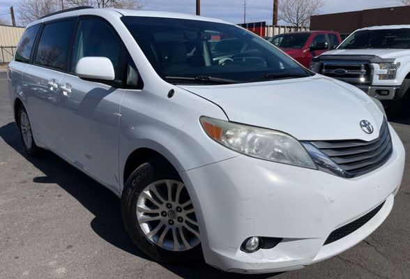 2014 Toyota Sienna XLE