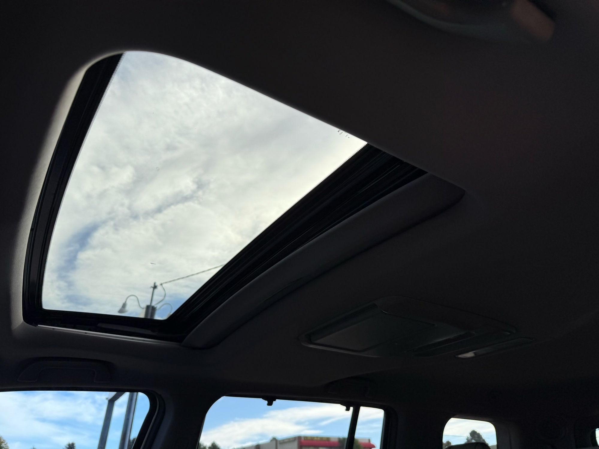 2014 Honda Pilot Touring photo 37