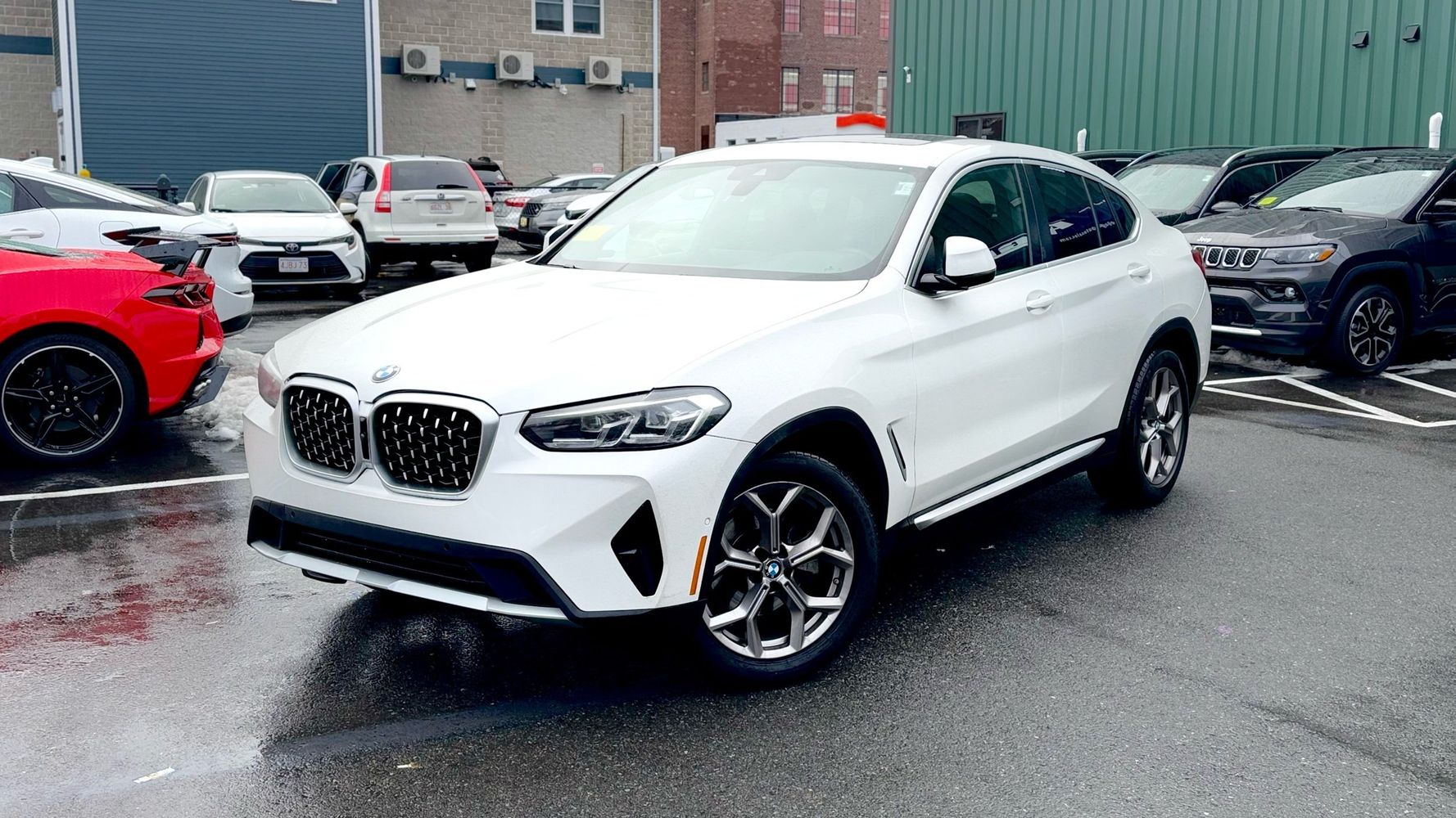 2022 BMW X4 30i's photo
