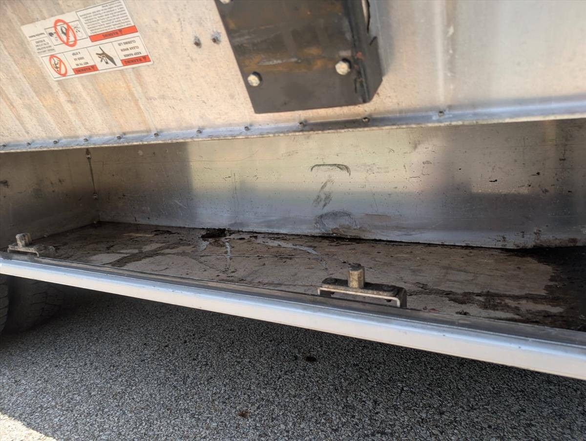 2008 Chevrolet Express Cutaway 34