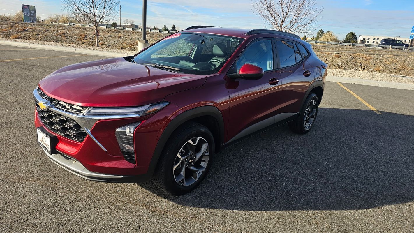 2024 Chevrolet Trax LT's photo