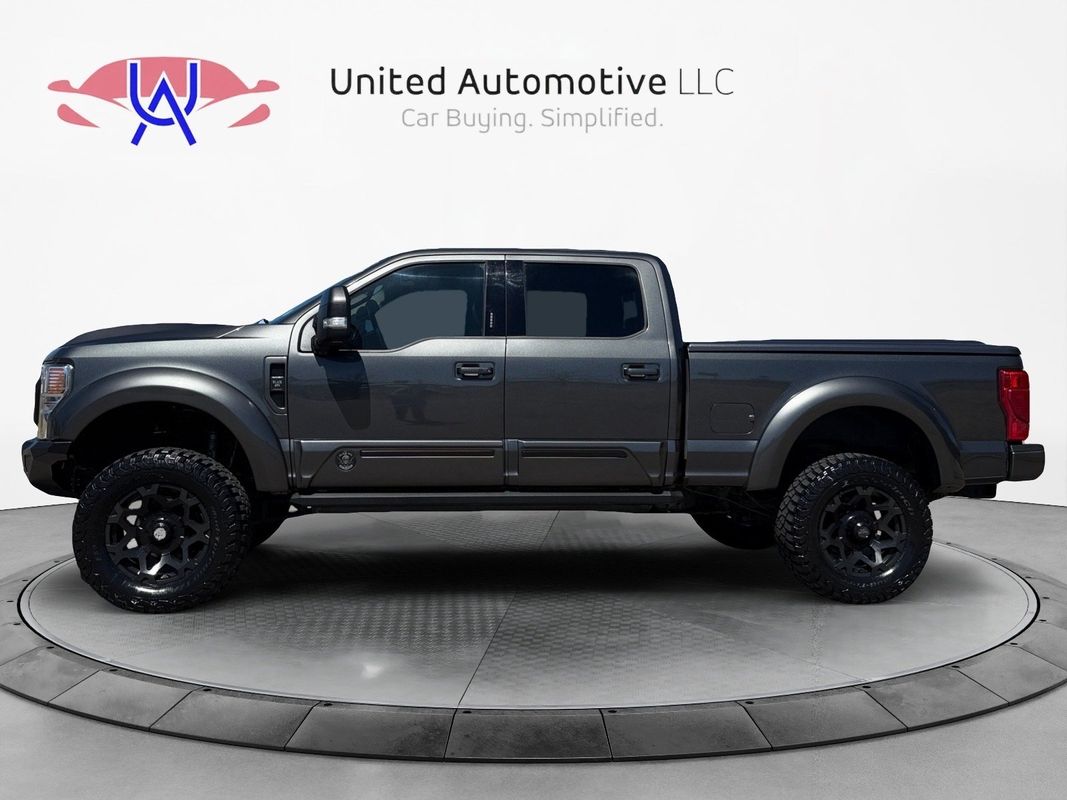 View vehicle photo 4