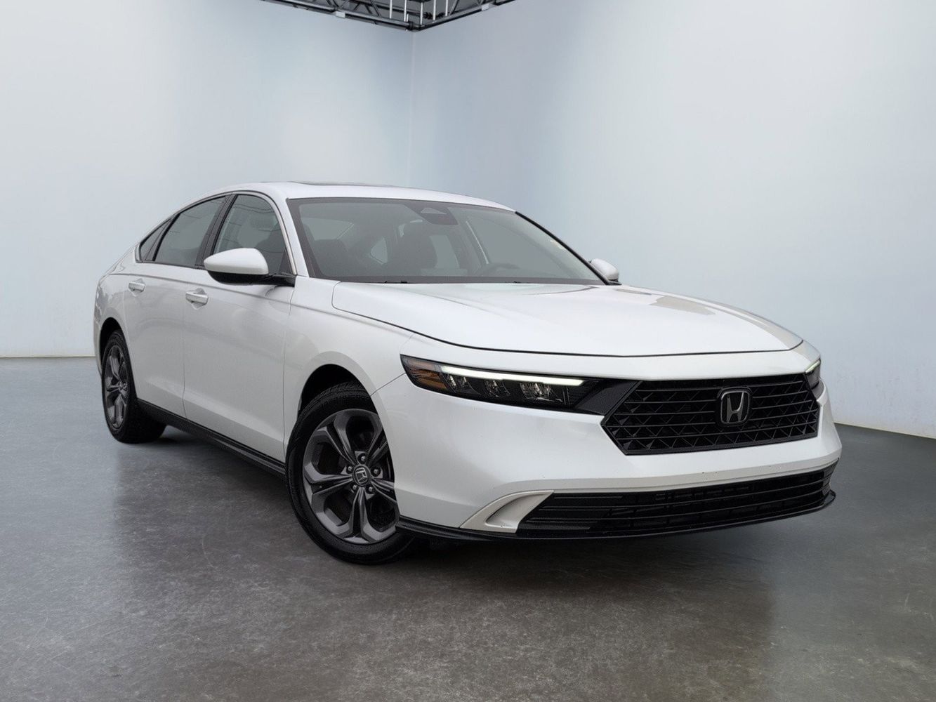 2024 Honda Accord EX's photo