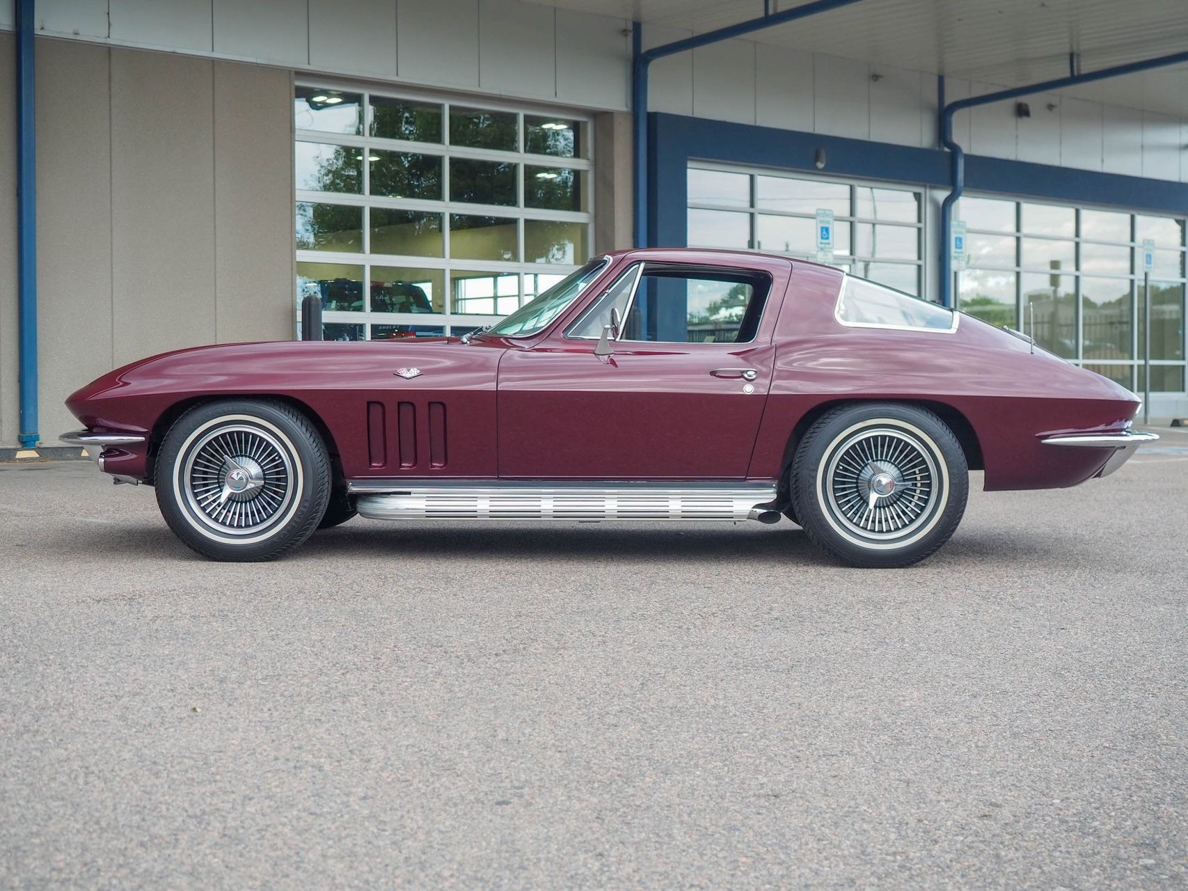 1966 Chevrolet Corvette 10