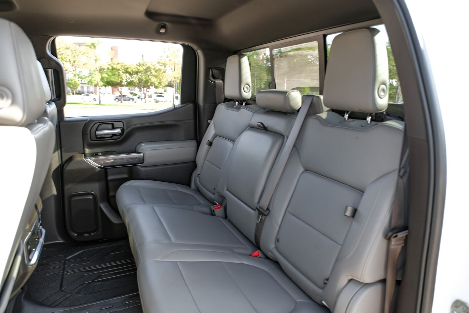 2019 Chevrolet Silverado LTZ photo 29