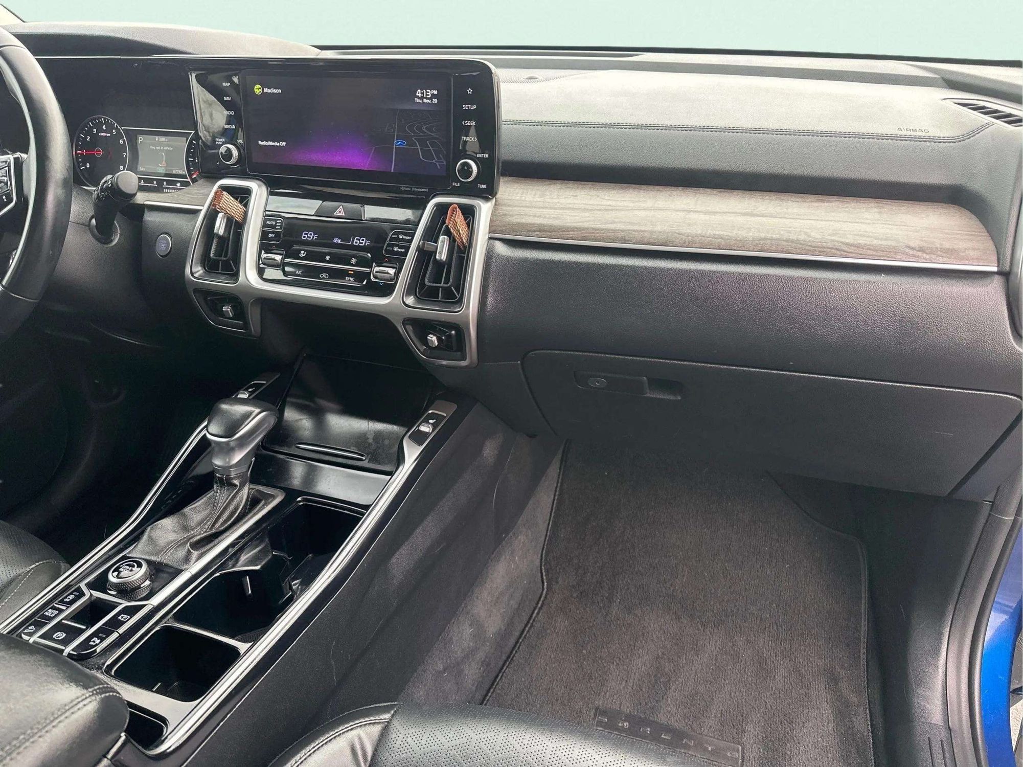 2022 Kia Sorento EX photo 4