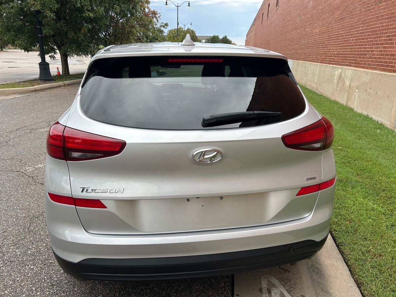 2019 Hyundai Tucson SE photo 2