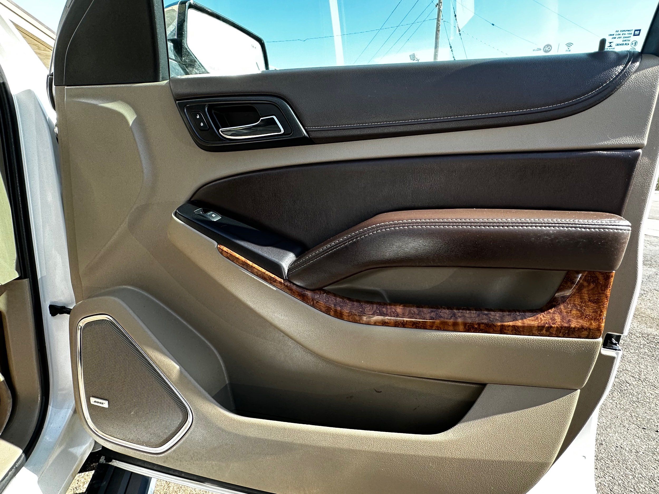 2016 Chevrolet Suburban LTZ photo 29