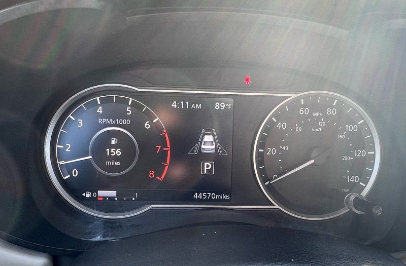2020 Nissan Versa Sedan SV - Photo 13
