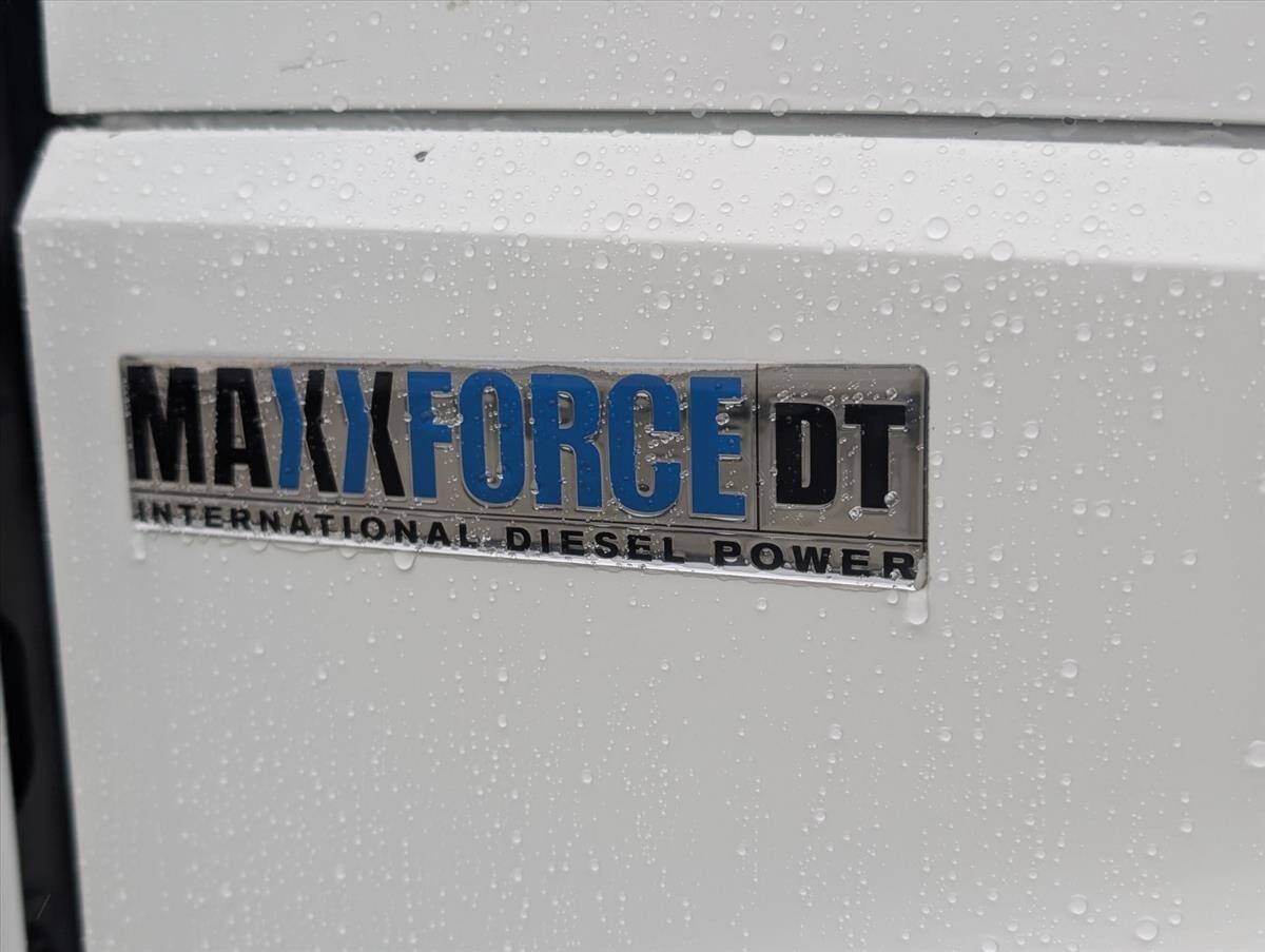 2011 International DuraStar 4300 18