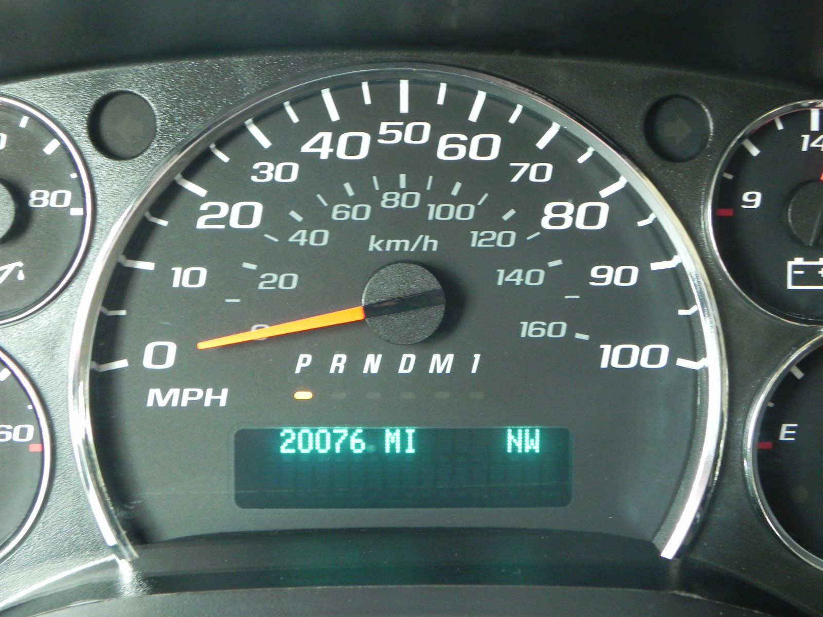 2017 Chevrolet Express LS 3500 photo 7