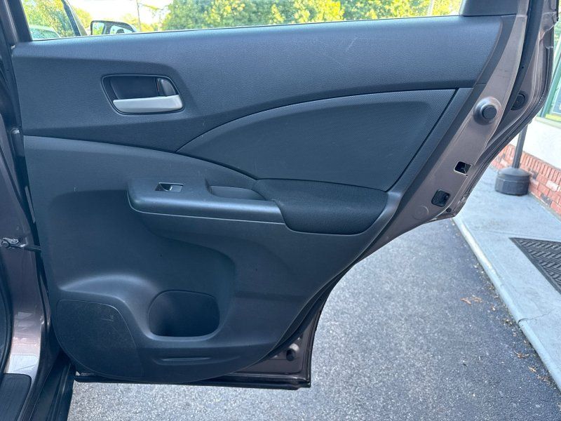 2012 Honda CR-V LX photo 19