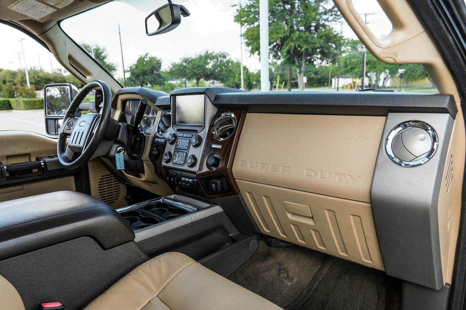 2013 Ford F-250 Platinum photo 14
