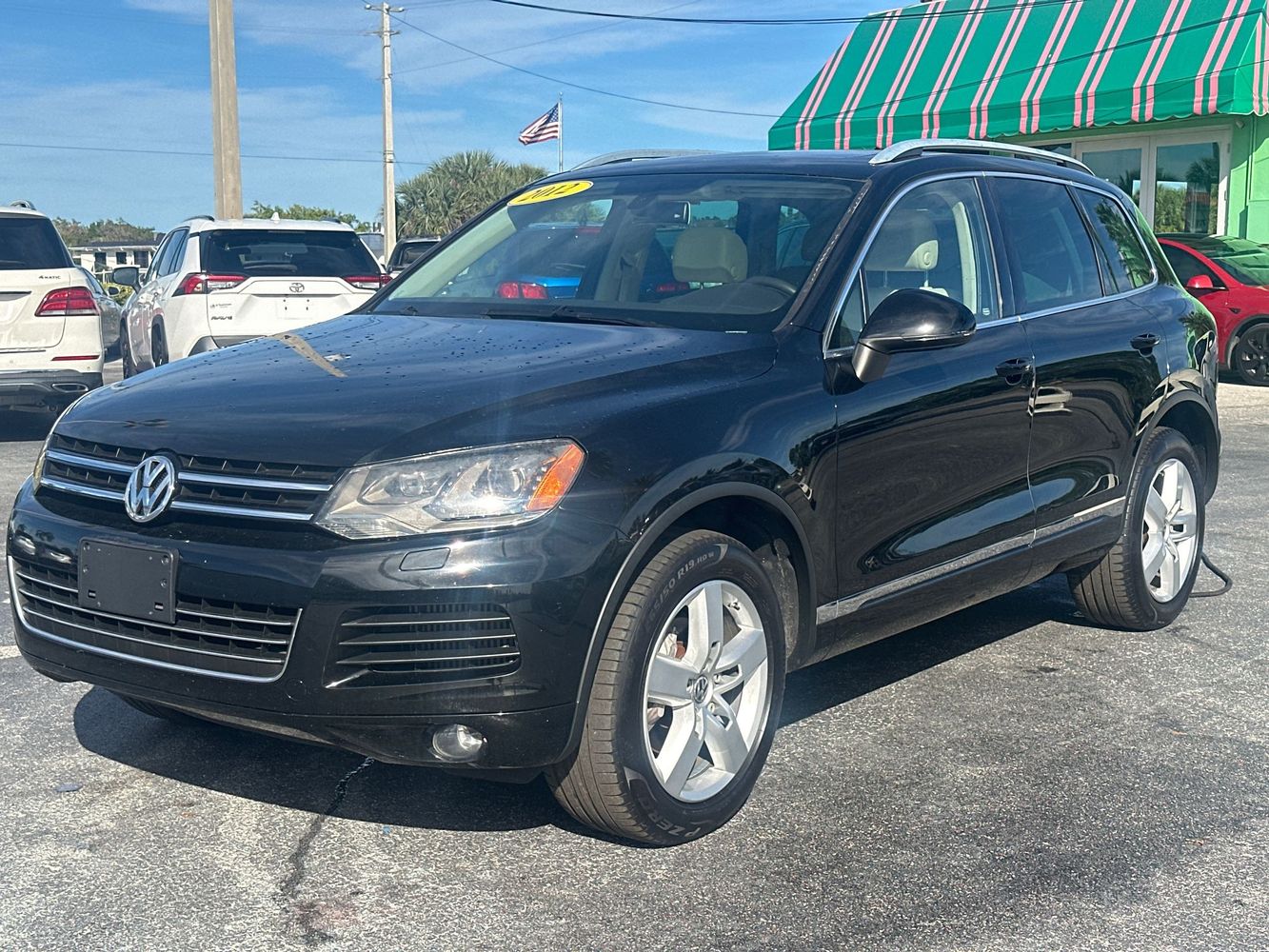 2012 Volkswagen Touareg Sport's photo