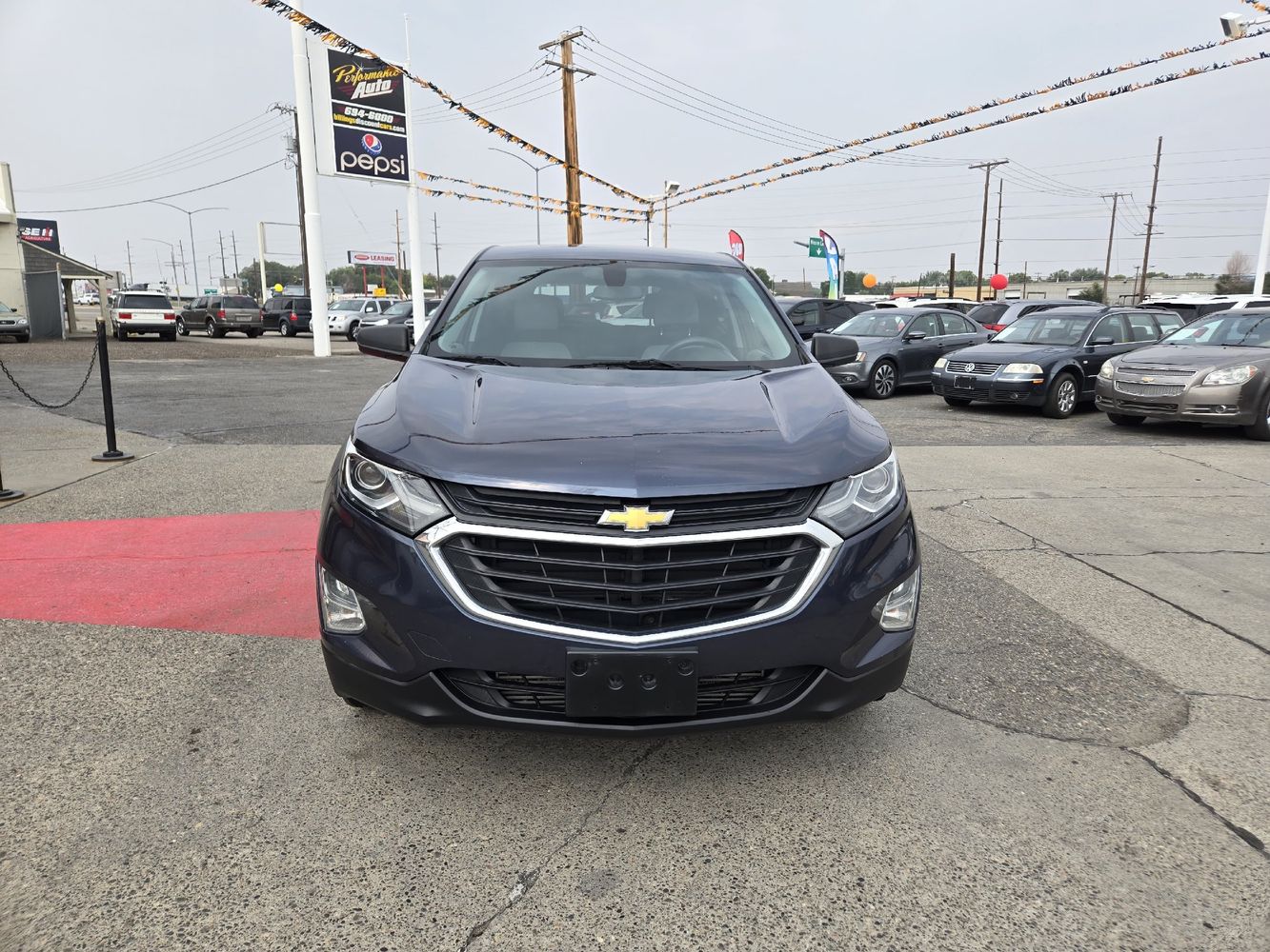2019 Chevrolet Equinox LS photo 2