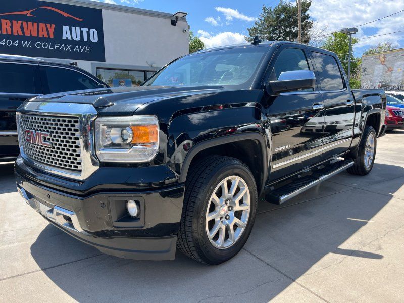 2015 GMC Sierra 4WD Crew Cab Standard Box's photo
