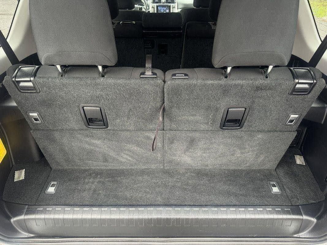 2017 Toyota 4Runner SR5 Premium photo 22