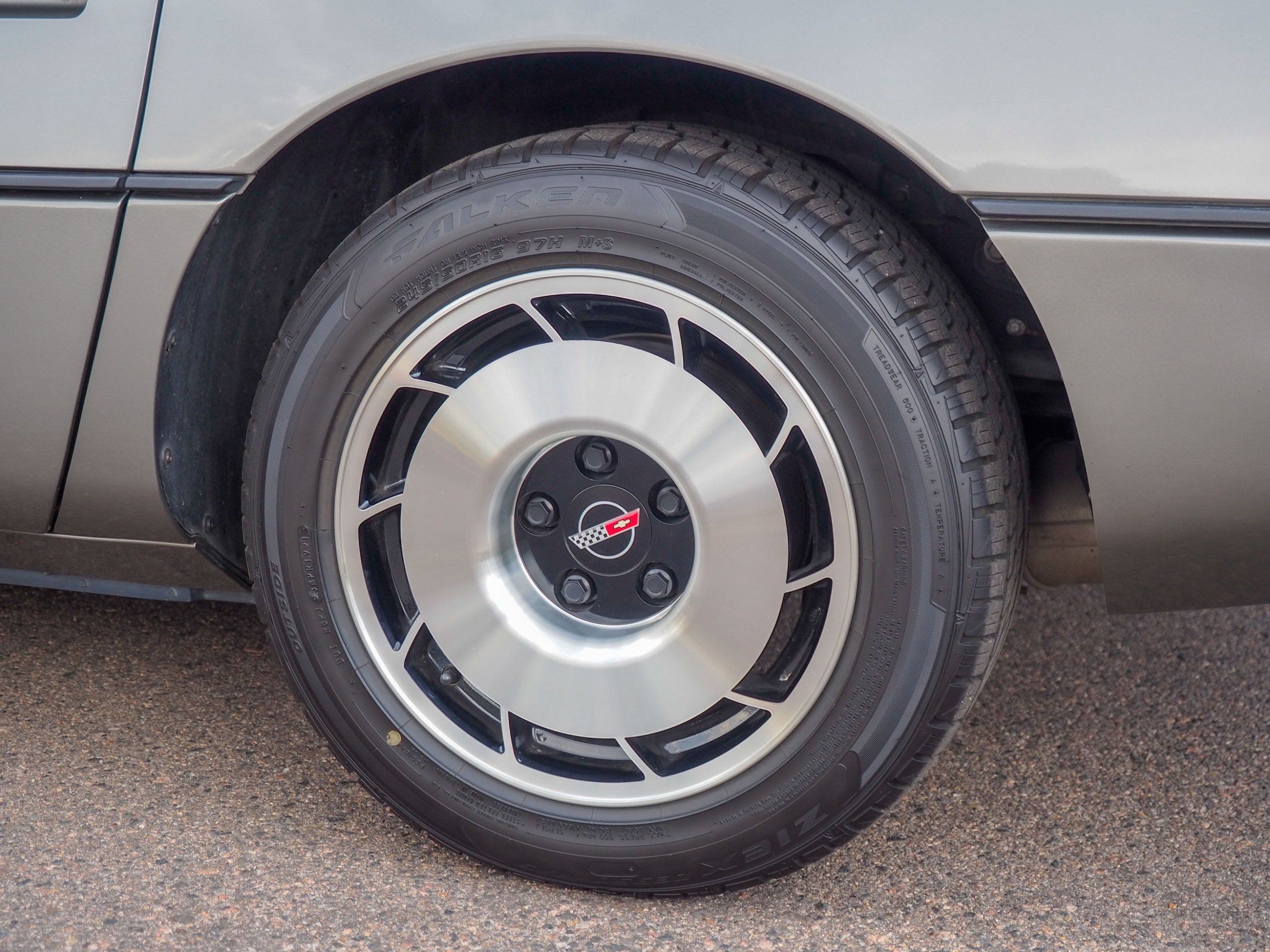 1985 Chevrolet Corvette Silver 