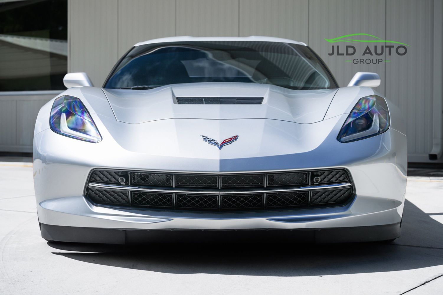 2017 Chevrolet Corvette Stingray Coupe 2LT photo 2