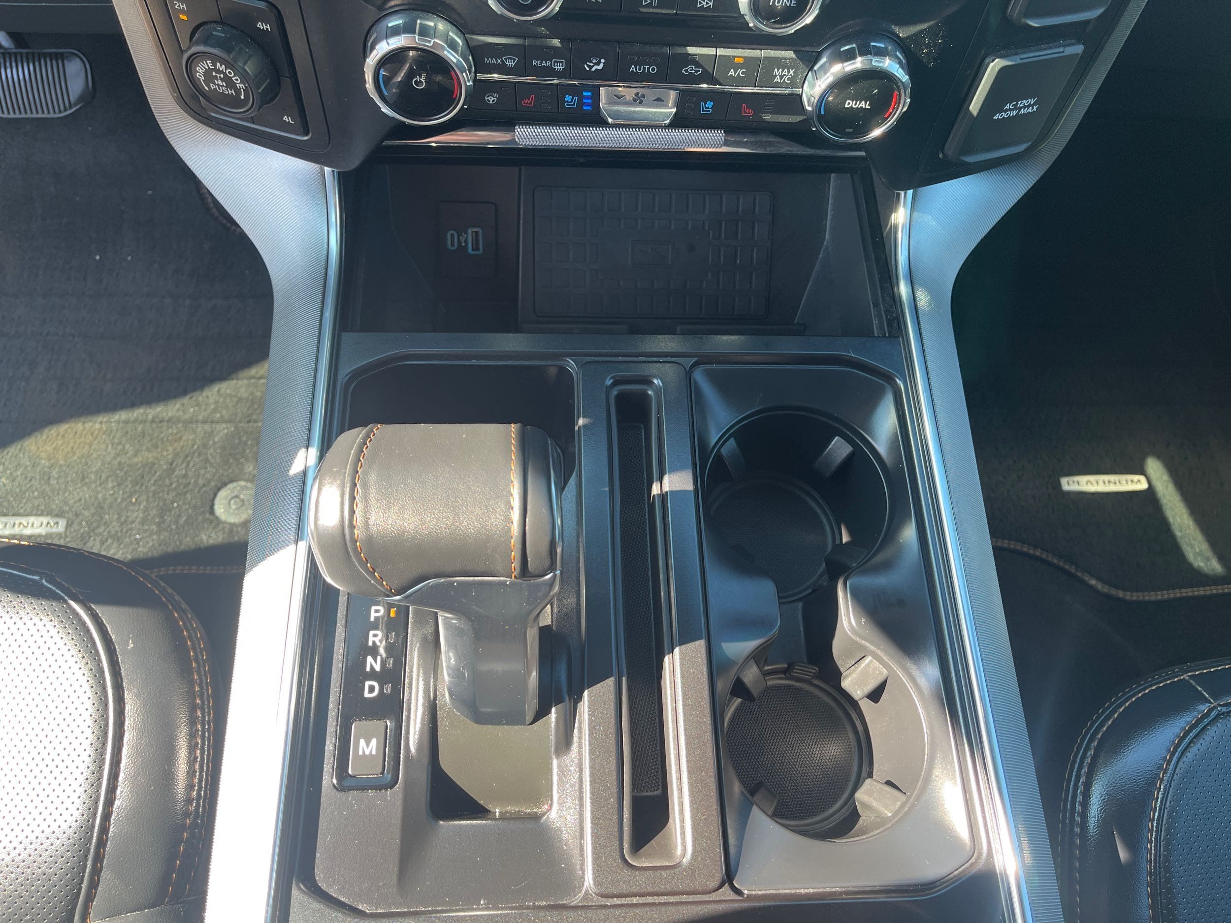 2022 Ford F-150 Platinum photo 22