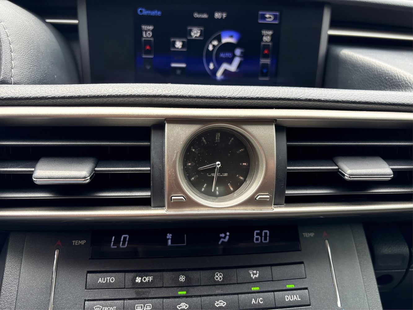 2016 Lexus IS 300 - Photo 32