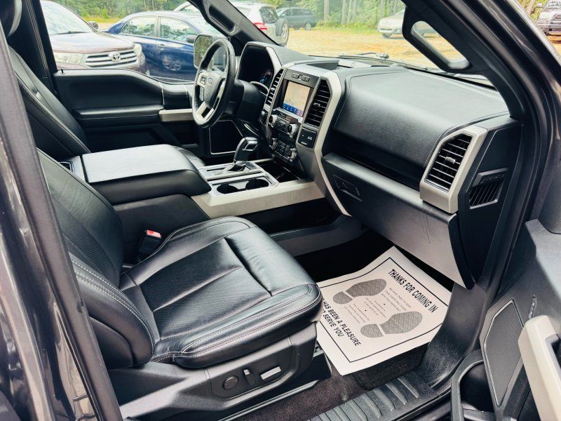 2019 Ford F-150 Lariat photo 12