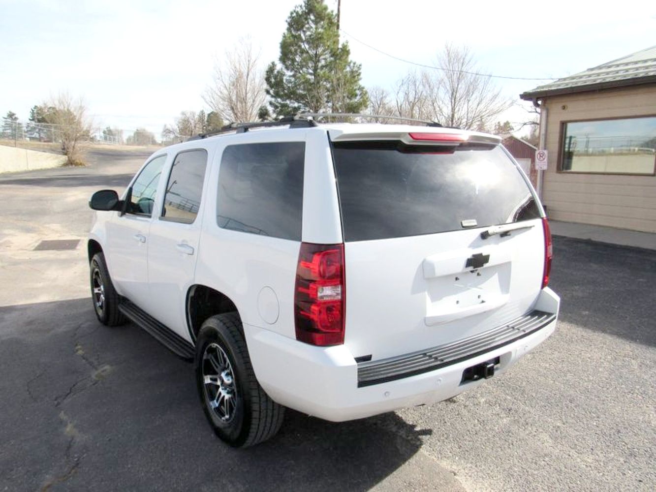 2014 Chevrolet Tahoe LT photo 4
