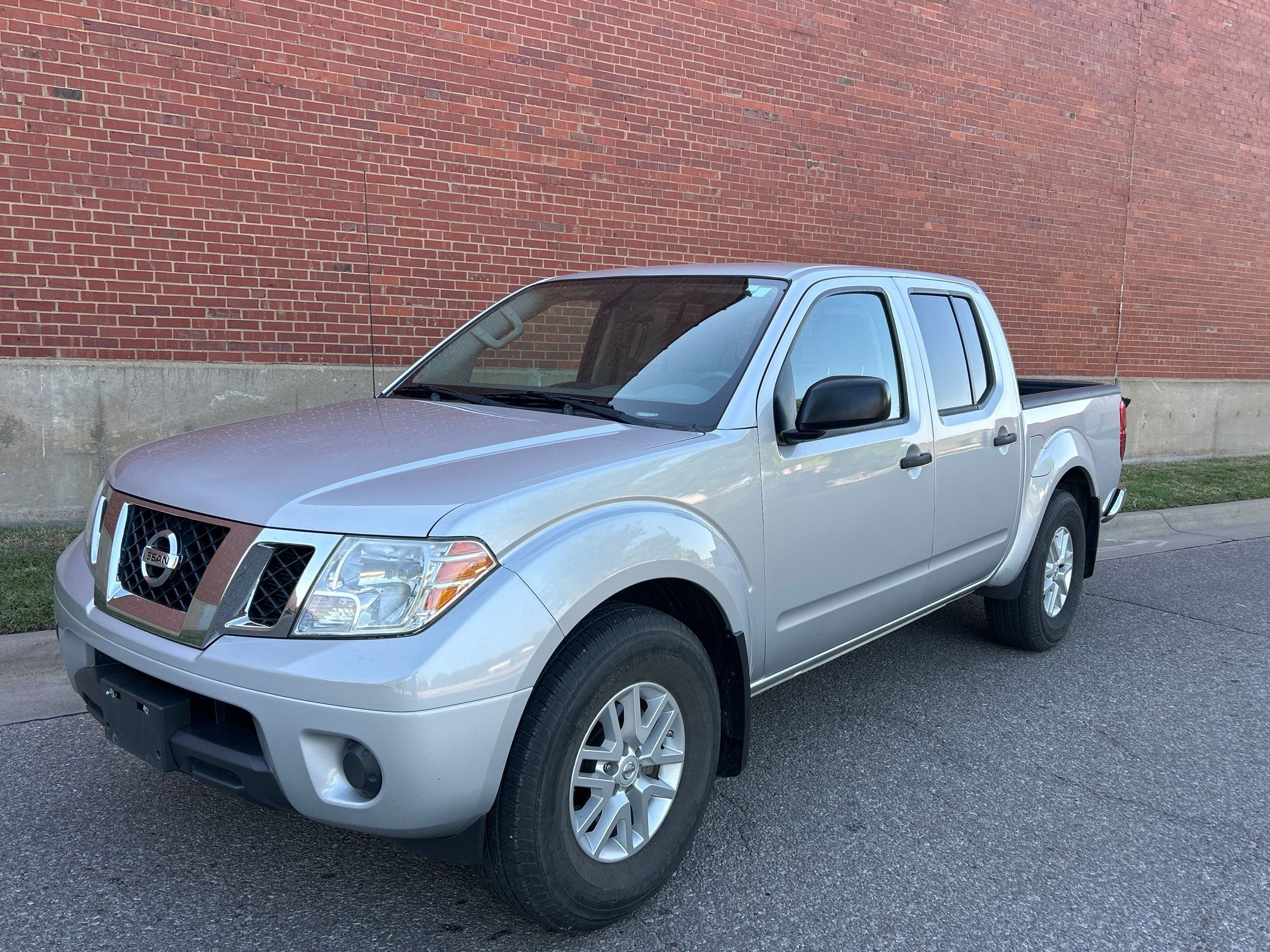 2019 Nissan Frontier 4.0 SV Crew Cab 4X2 AT SWB's photo