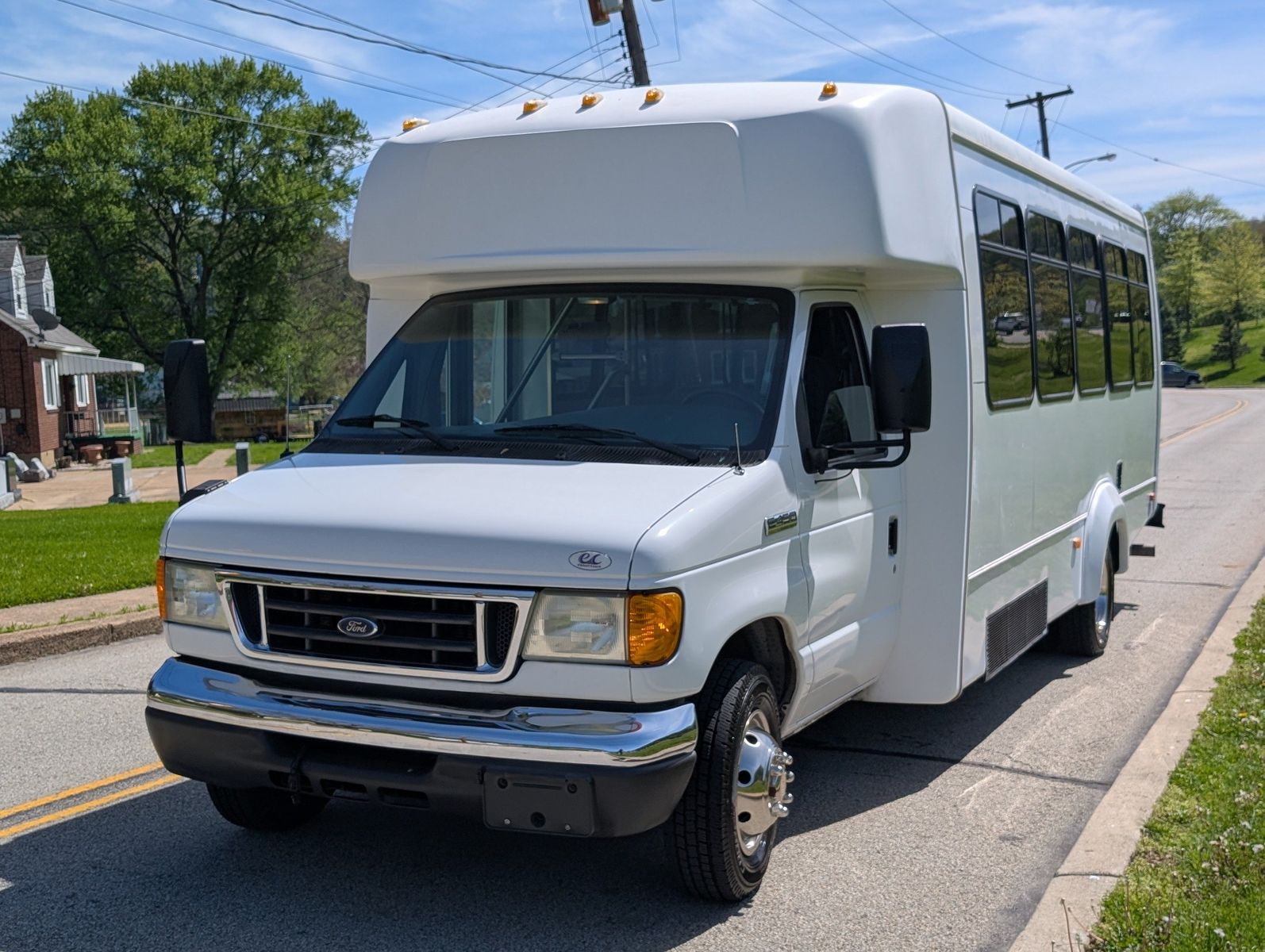 2007 Ford E-450 Cutaway 133