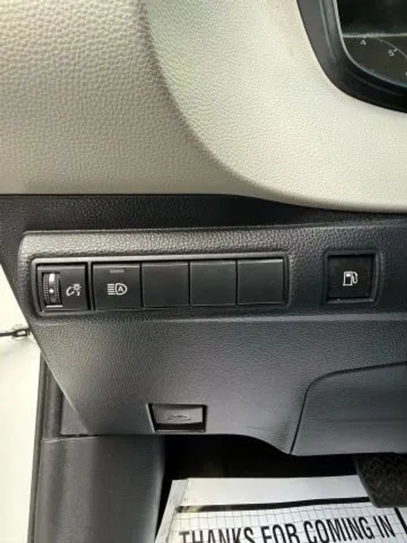 2023 Toyota Corolla LE - Photo 12