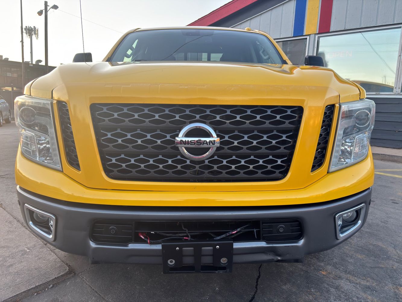 2016 Nissan Titan PRO-4X photo 5