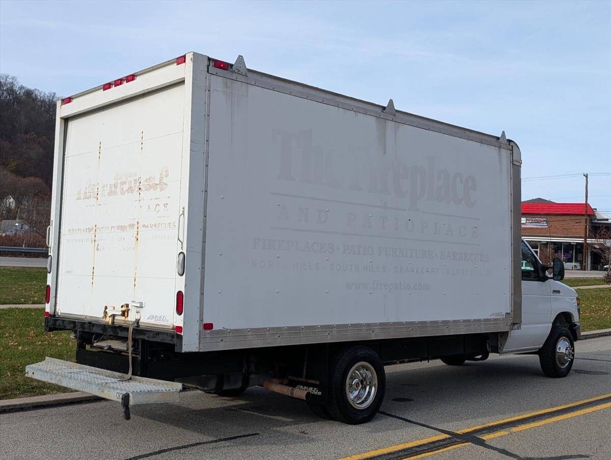 2017 Ford E-Series 5