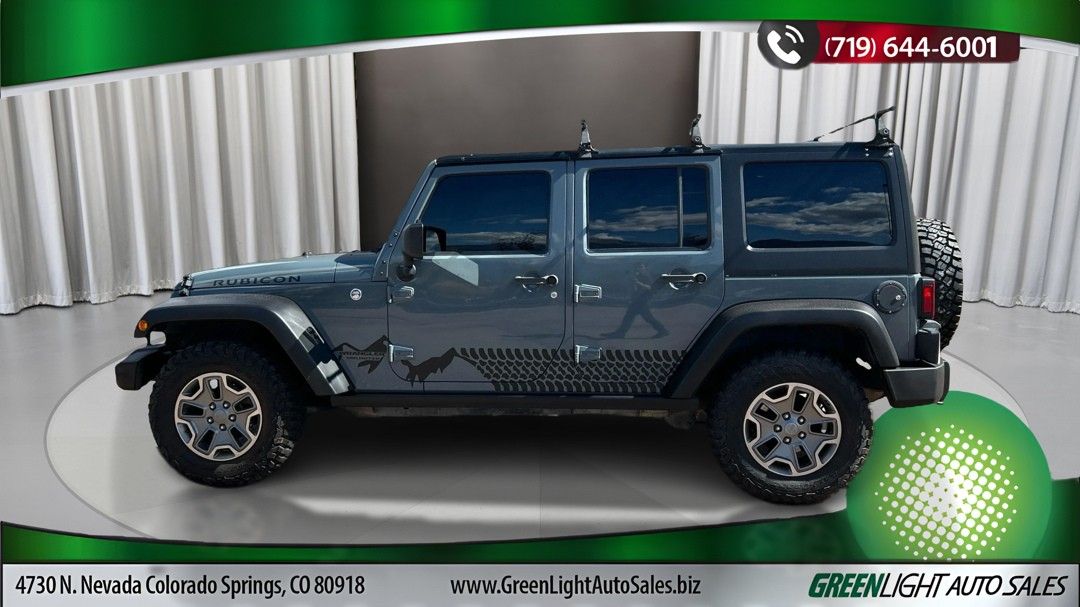 2015 Jeep Wrangler Unlimited Rubicon photo 2