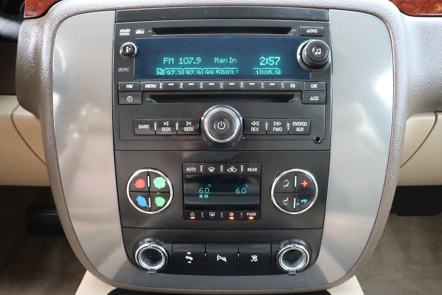 2010 GMC Yukon XL SLT 1500 | Victory Motors of Colorado