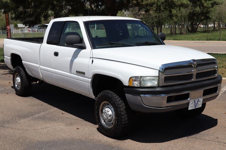 2002 Dodge Ram 2500 ST | Victory Motors of Colorado