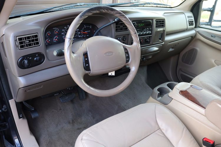 2000 Ford Excursion Limited | Victory Motors of Colorado