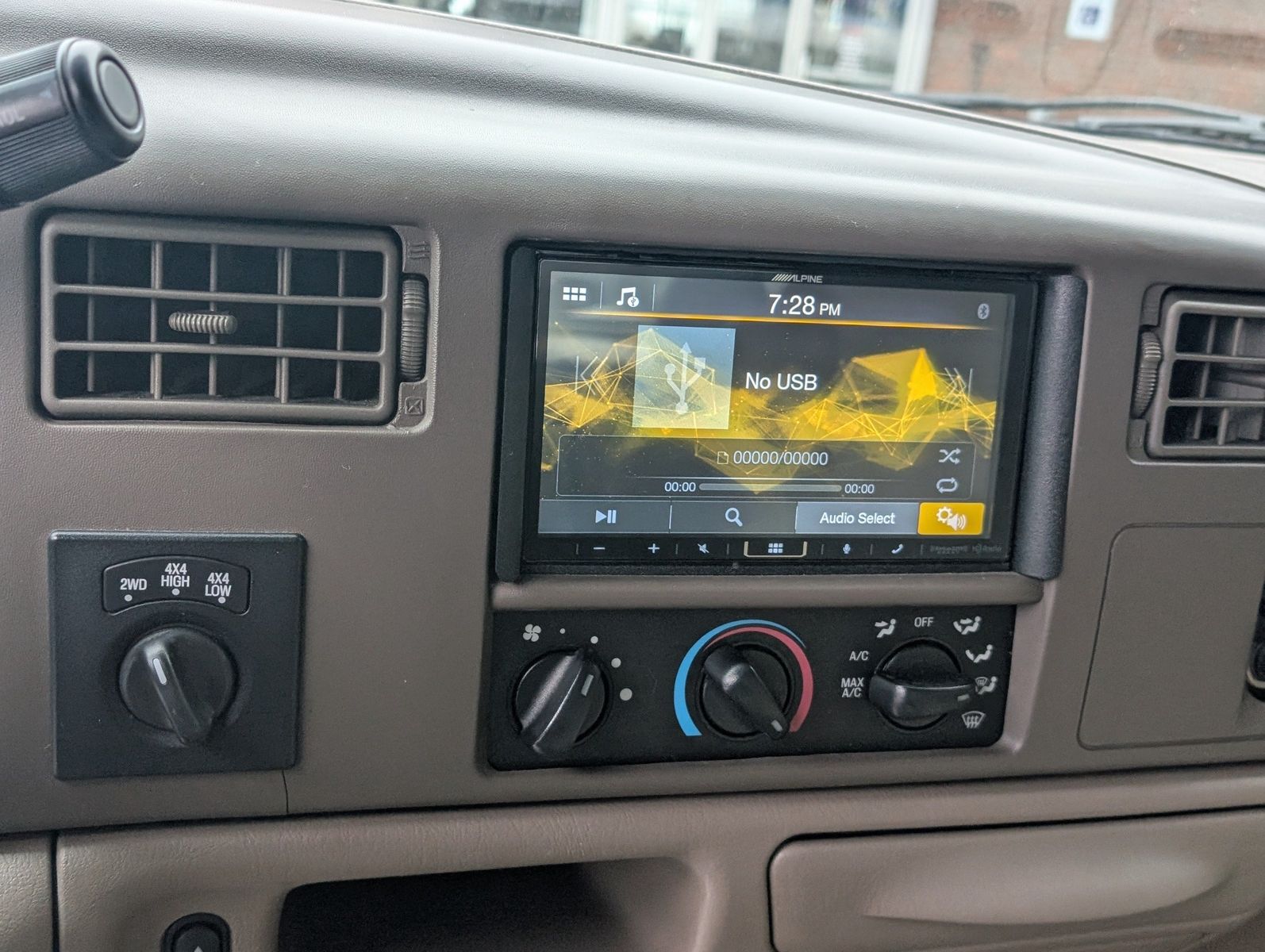 2004 Ford F-350 Super Duty 159