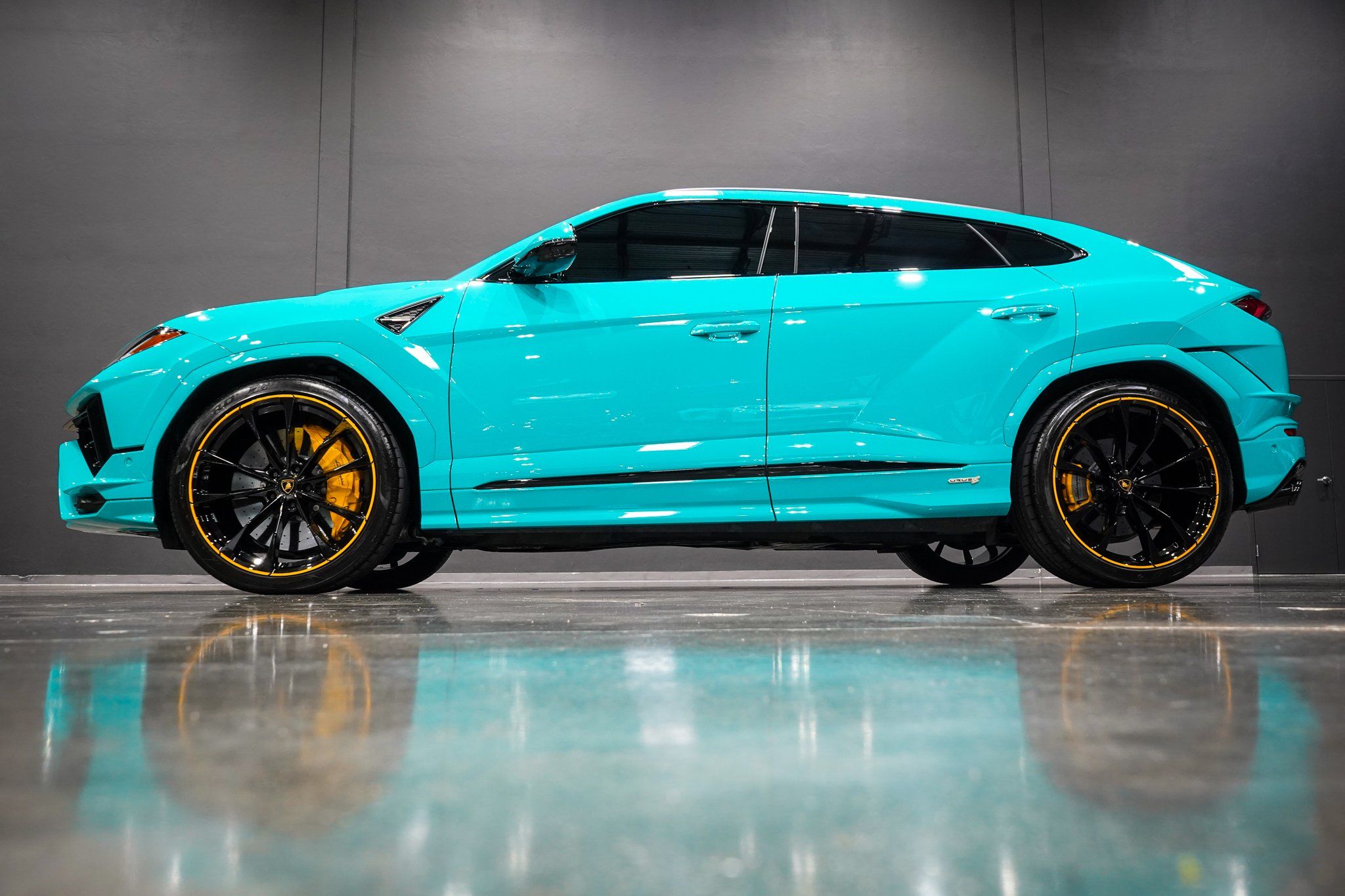 2024 Lamborghini Urus 4.0 V8 S's photo