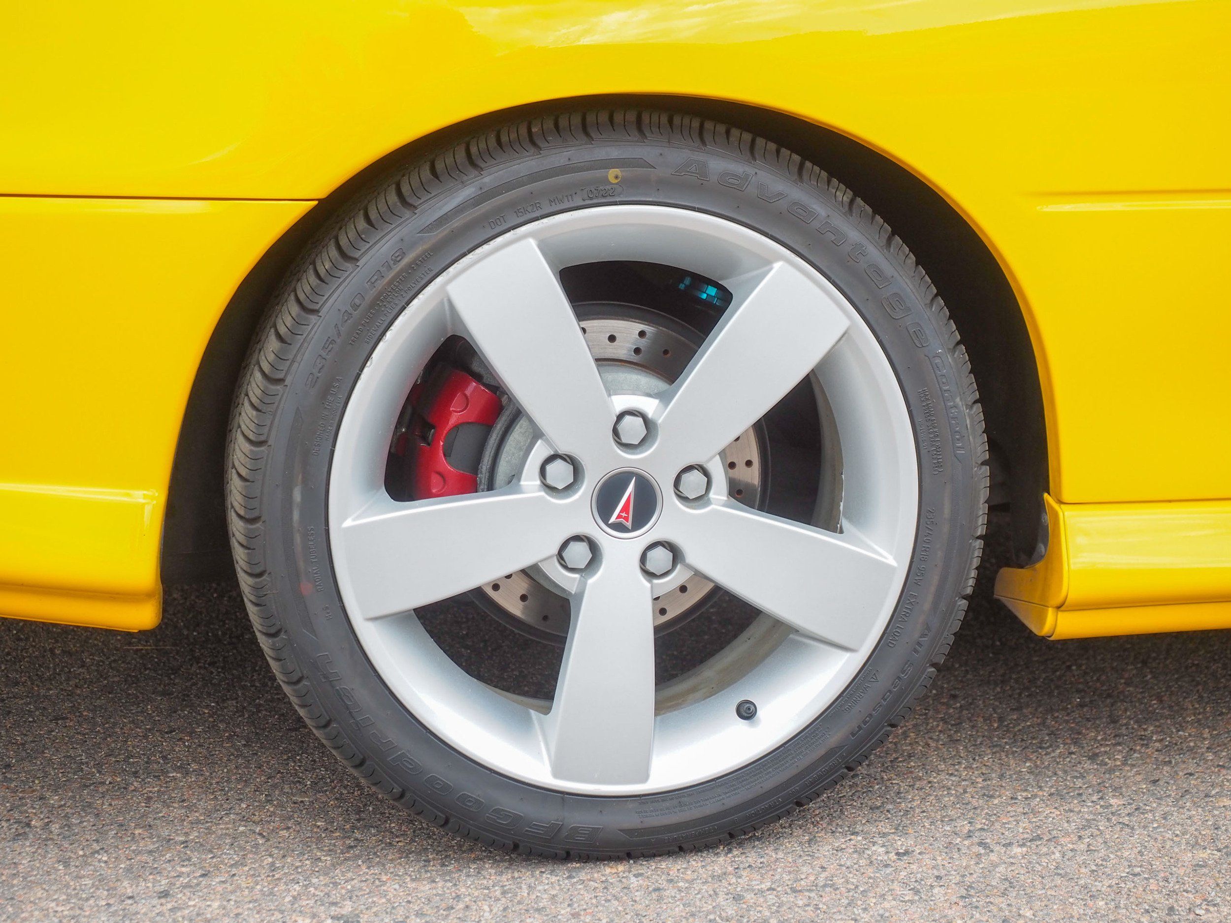 2005 Pontiac GTO Yellow 