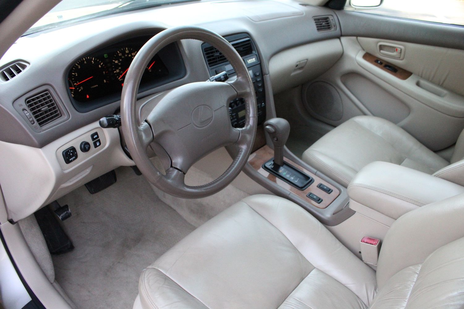 1998 Lexus ES 300 | Victory Motors of Colorado