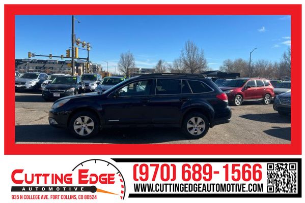 2012 Subaru Outback Premium's photo