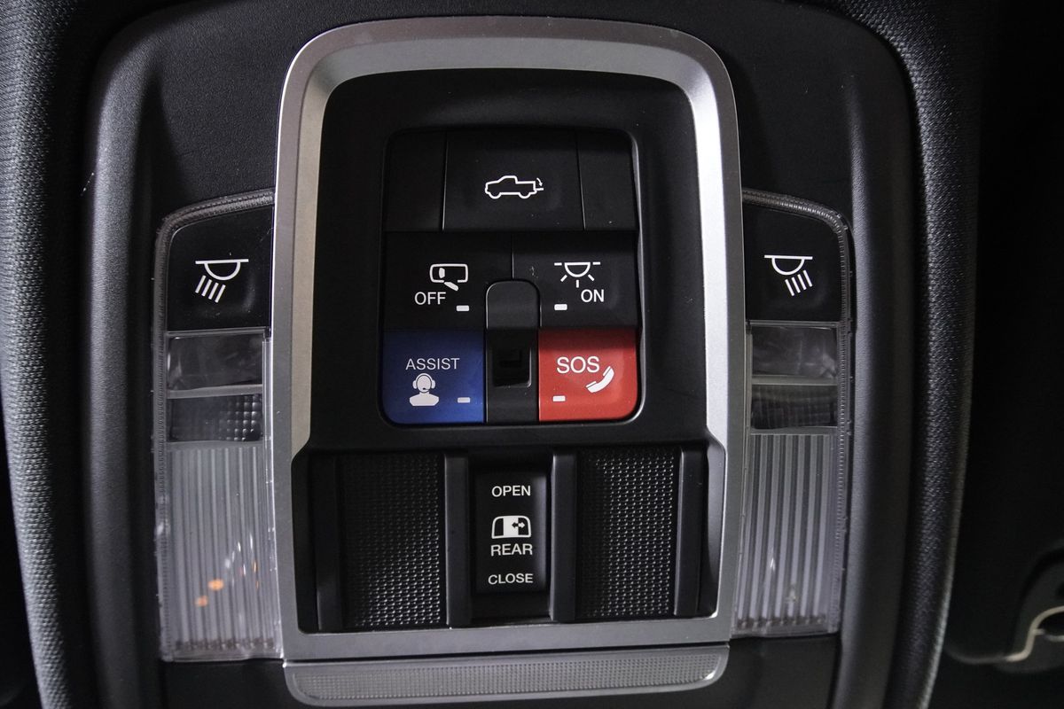 2019 Ram 1500 Laramie Crew Cab 4x4 6'4&quot; Box