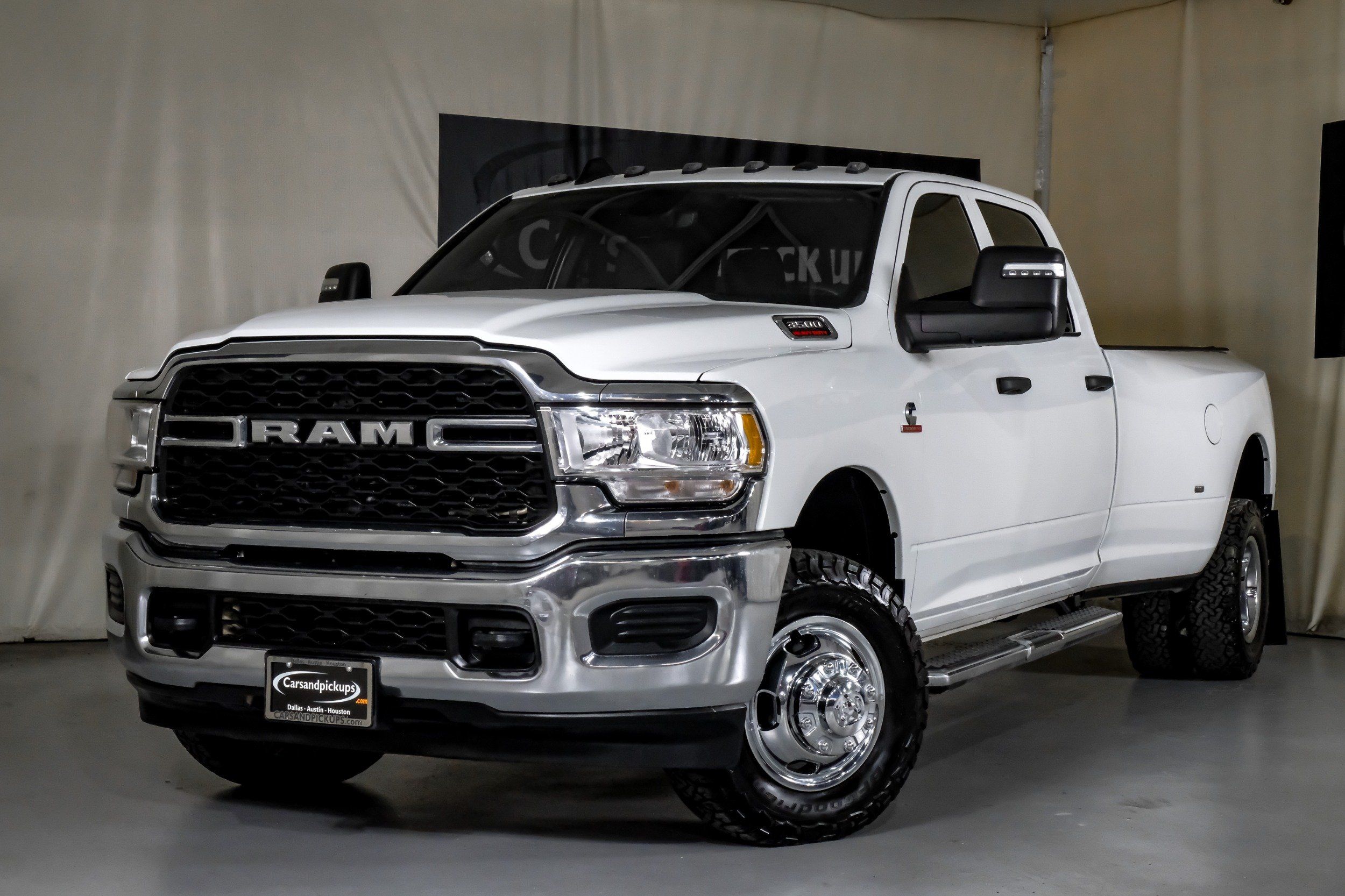 2024 Ram 3500 Tradesman photo 3